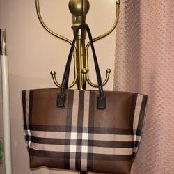 Burberry Bag Great Condition