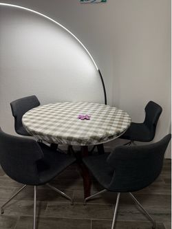 4 Chairs