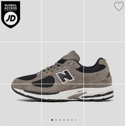 Mens New Balance 2002R Size 11-12