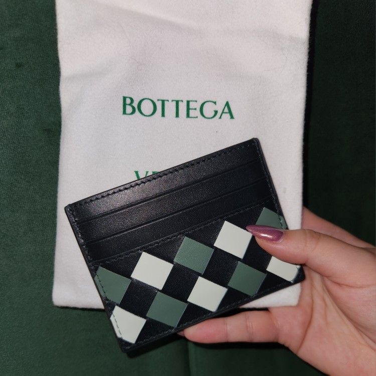 Bottega Veneta Intecciato 6 Slot Card Holder With Central Pocket