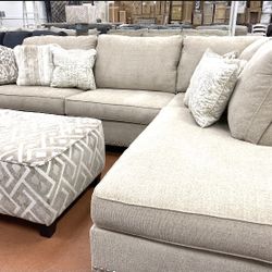 New Ashley Sectional 🔥🔥 HOT BUY