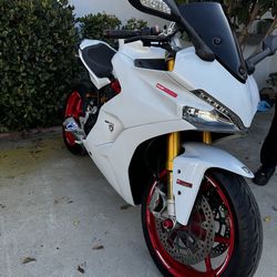 Ducati super sport S