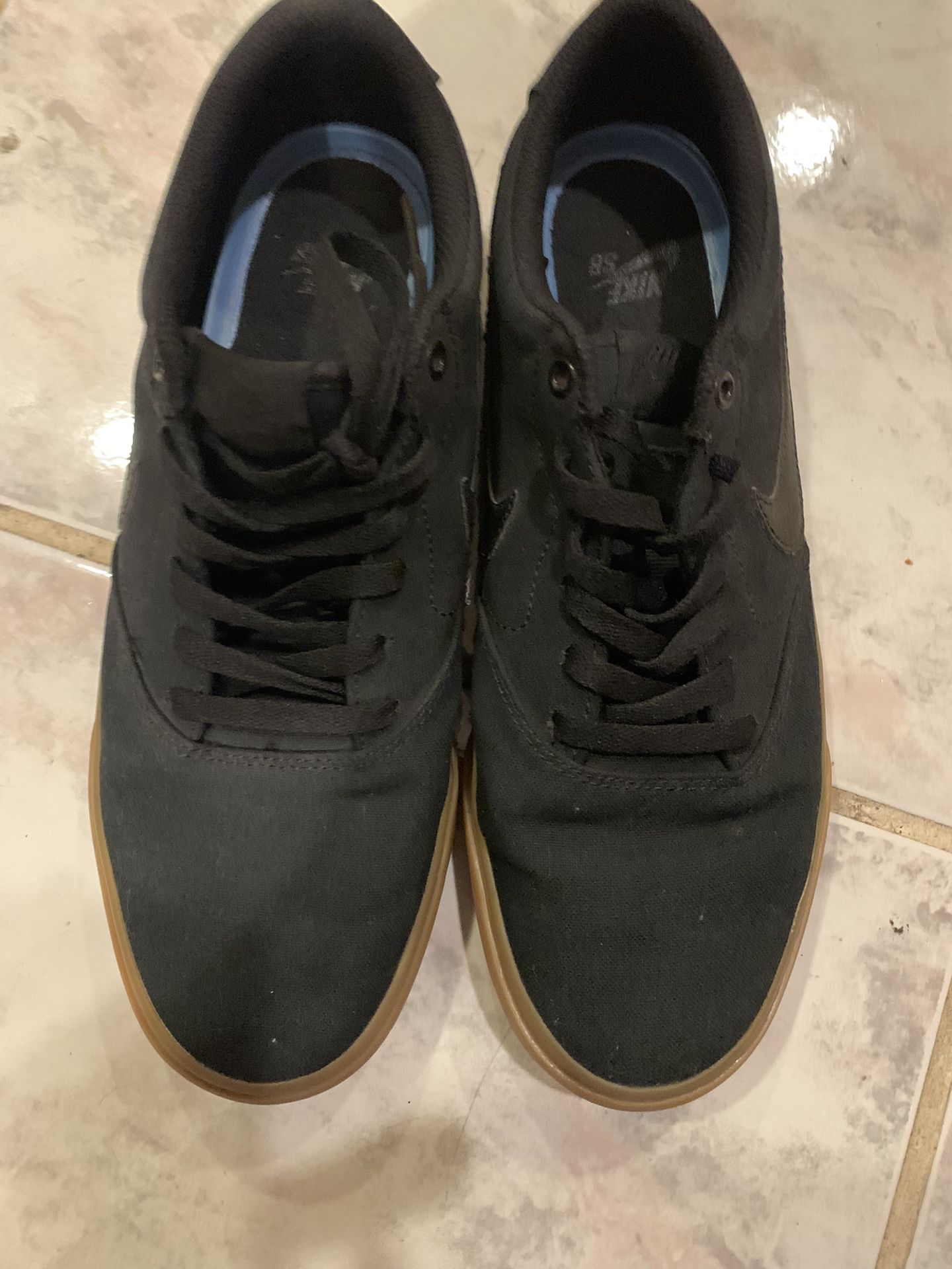 Black NIKE For man Size 10