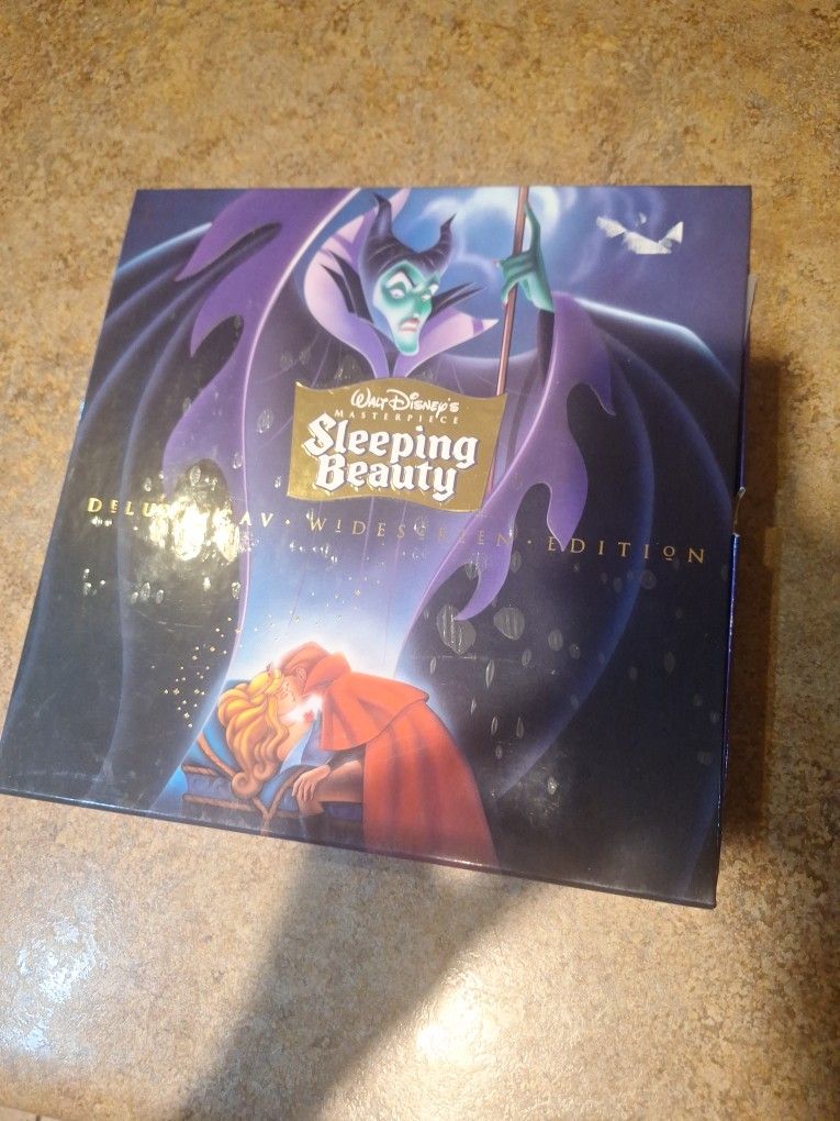 LaserDisk Sleeping Beauty Masterpiece Box Sets $20 Excellent Condition Pick Up In Glendale