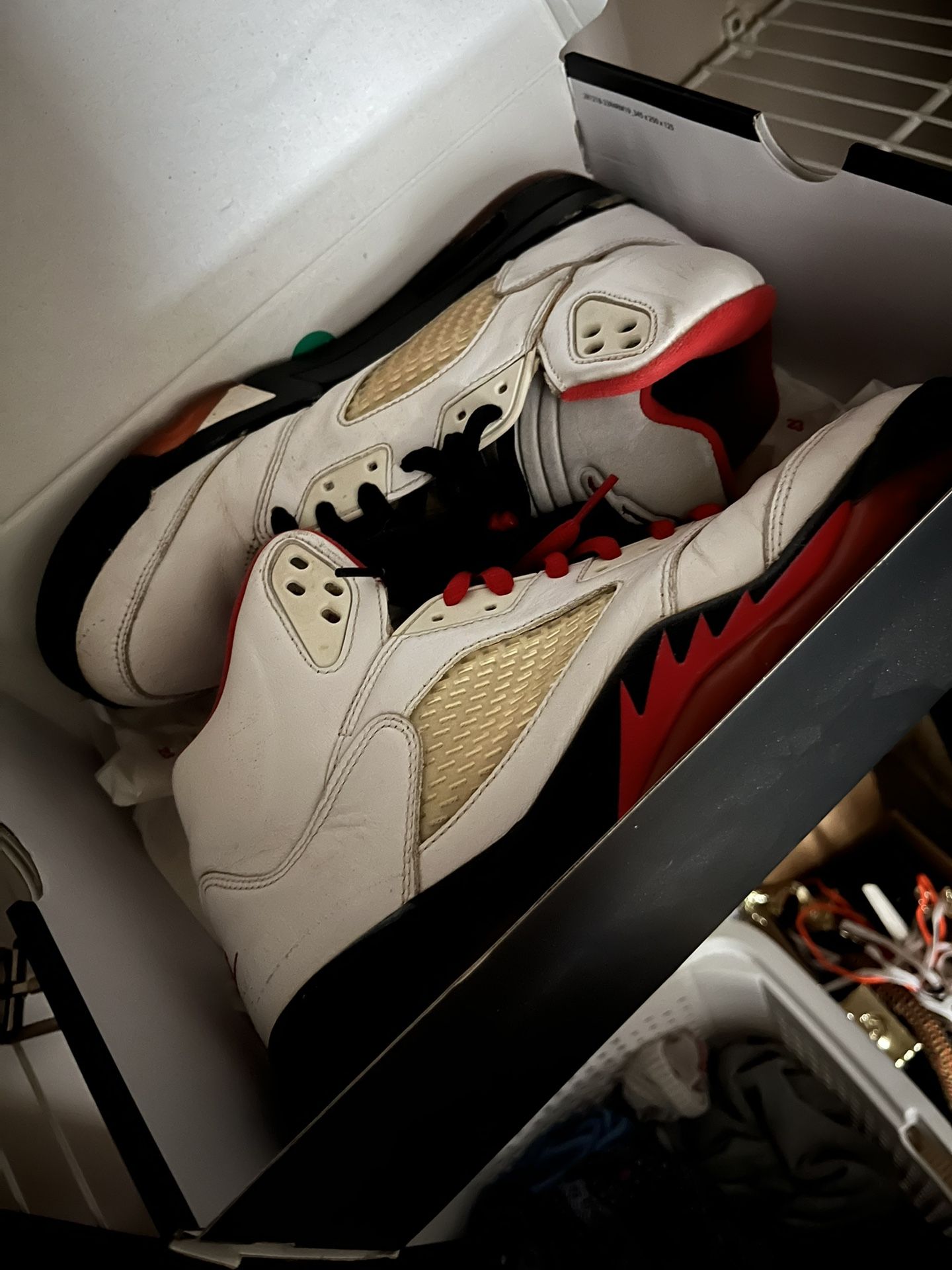Silver Tongue Fire Red 5s