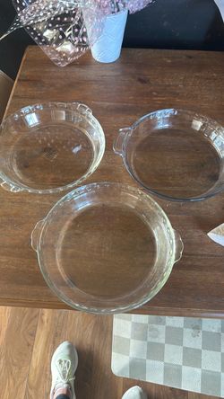 Set of 3 Clear Glass Pie Dishes