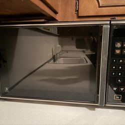 Vintage GE General Electric Microwave WORKING