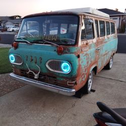 1966 Econoline Supervan Pop Top