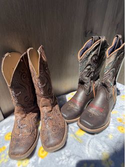 Smoky boots and Roper
