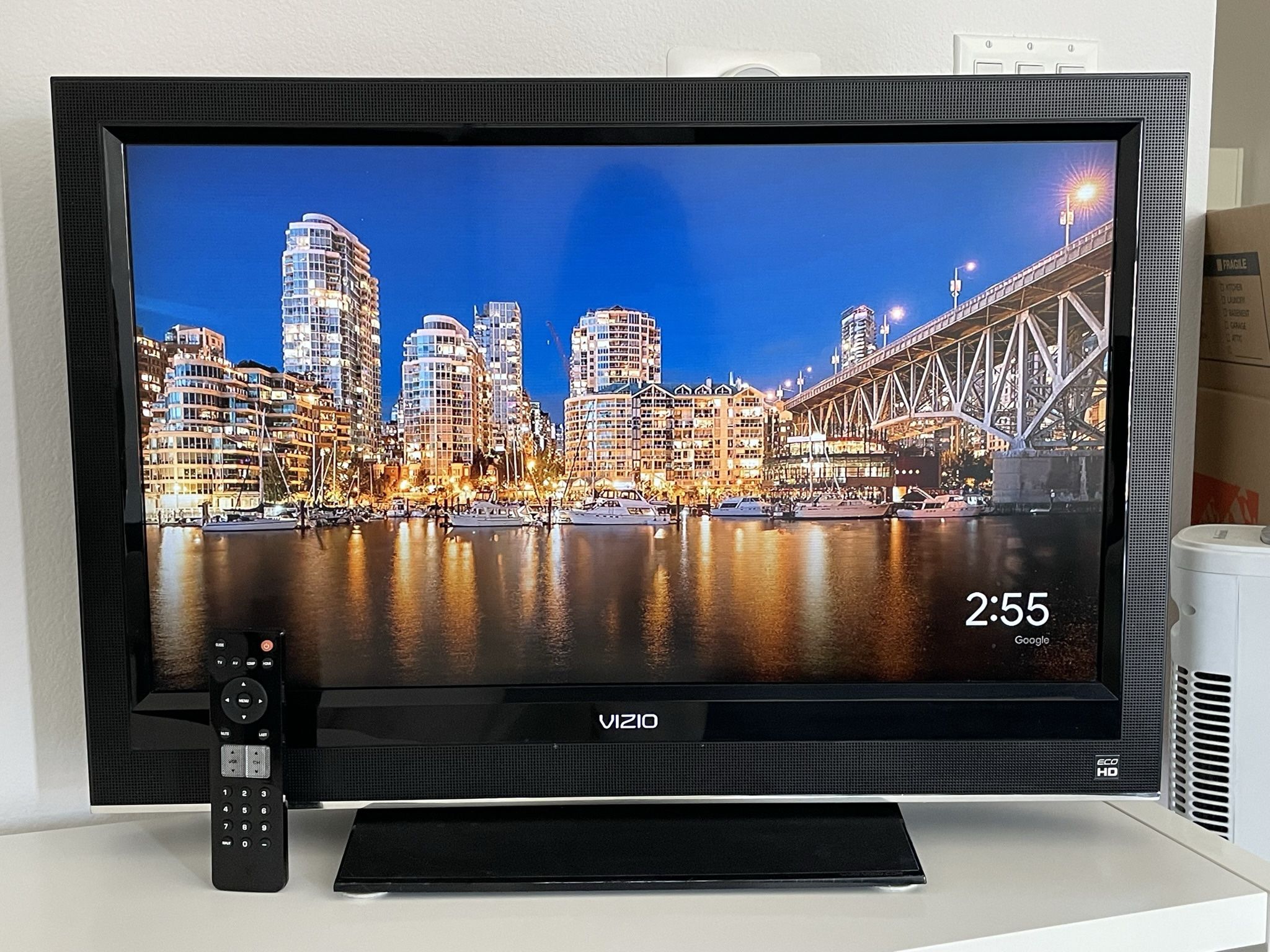 VIZIO 32” HDTV with Google Chromecast