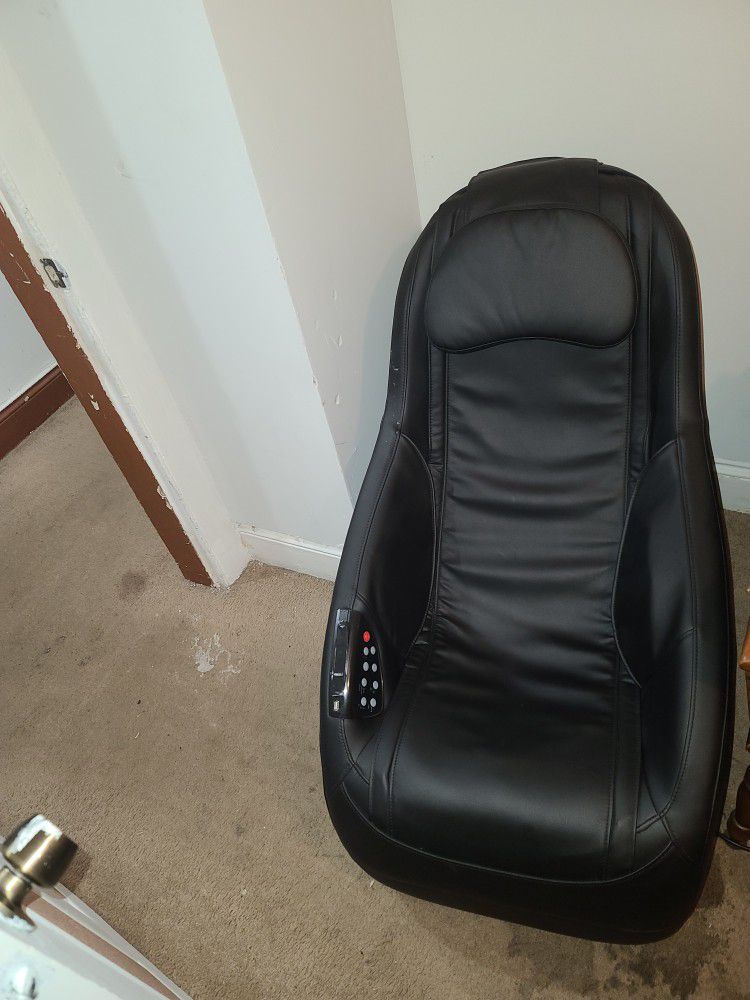 Massage Chair Like New 