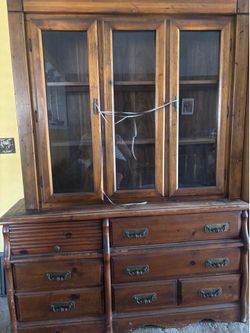 2 Piece China Cabinet and Dresser