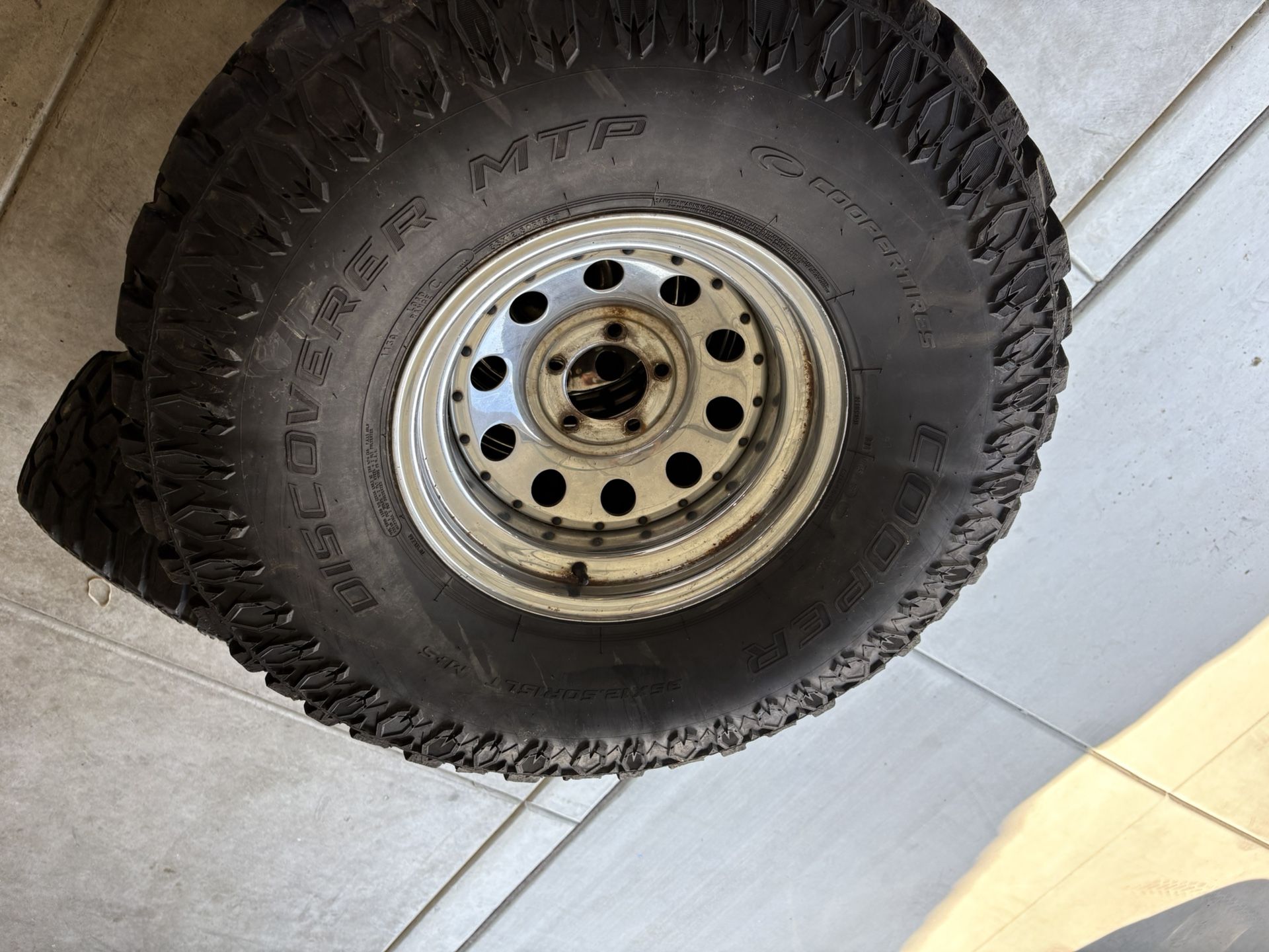 35x12.50r15 Tires And Jeep Wheels