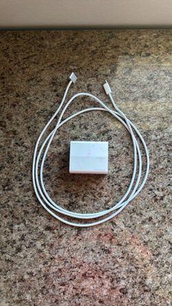 Insignia 140W USB-C Wall to Magsafe Charger for Macbook