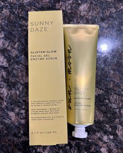 NEW SUN + MOON SUNNY DAZE GLISTEN AND GLOW FACIAL GEL ENZYME SCRUB $5!!