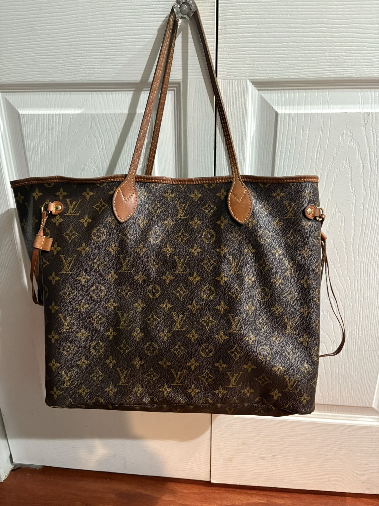 100% Authentic Louis Vuitton Never Full Gm