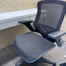 High Quality Bayside Furnishings Metrex Mesh Office Chair - Local Delivery for a Fee -See My Items😀