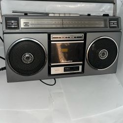 Vintage Quasar Stereo Cassette Player Doesn’t Work $60 It’s Loud !