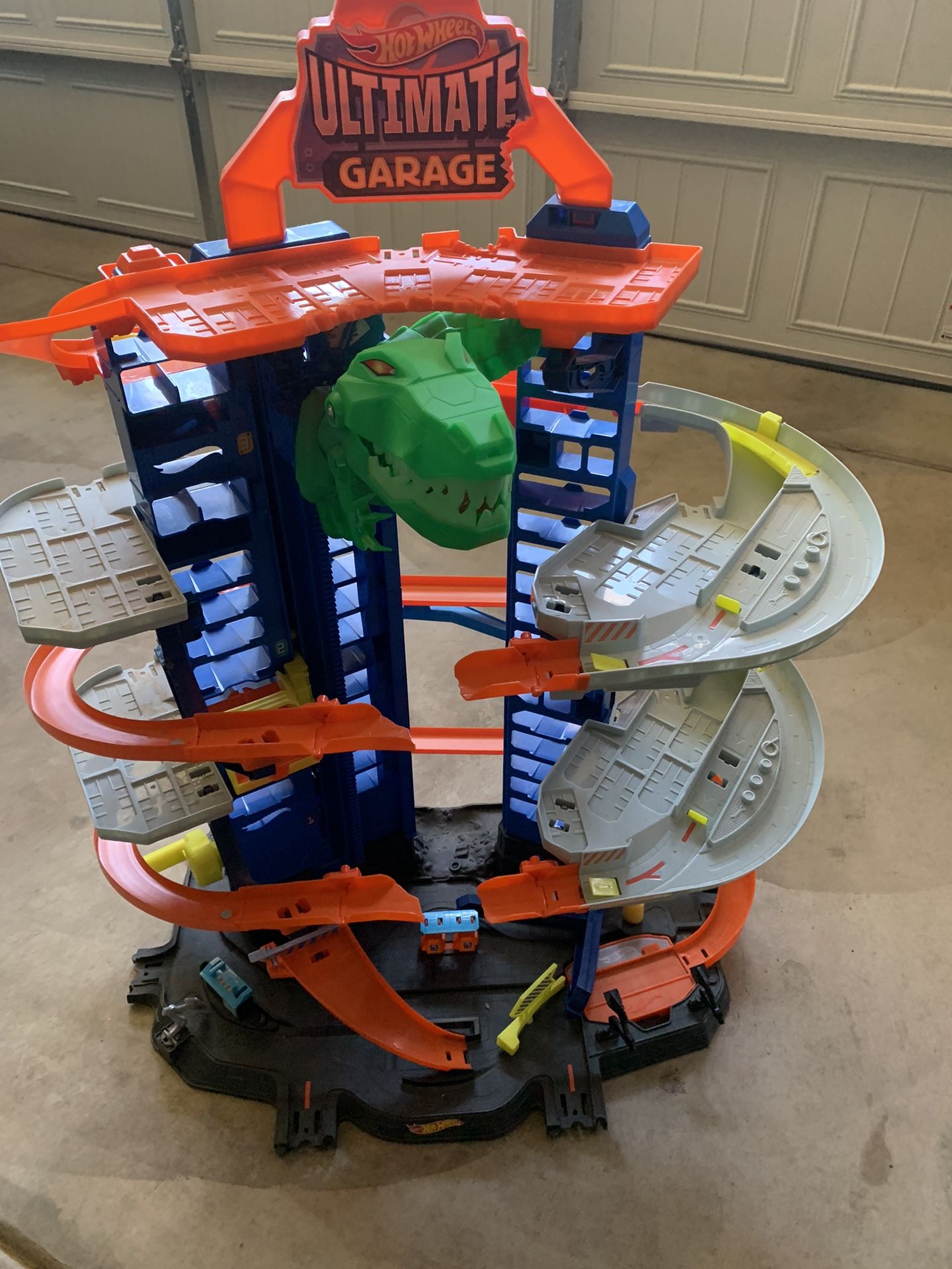 The Hot Wheels Ultimate Garage