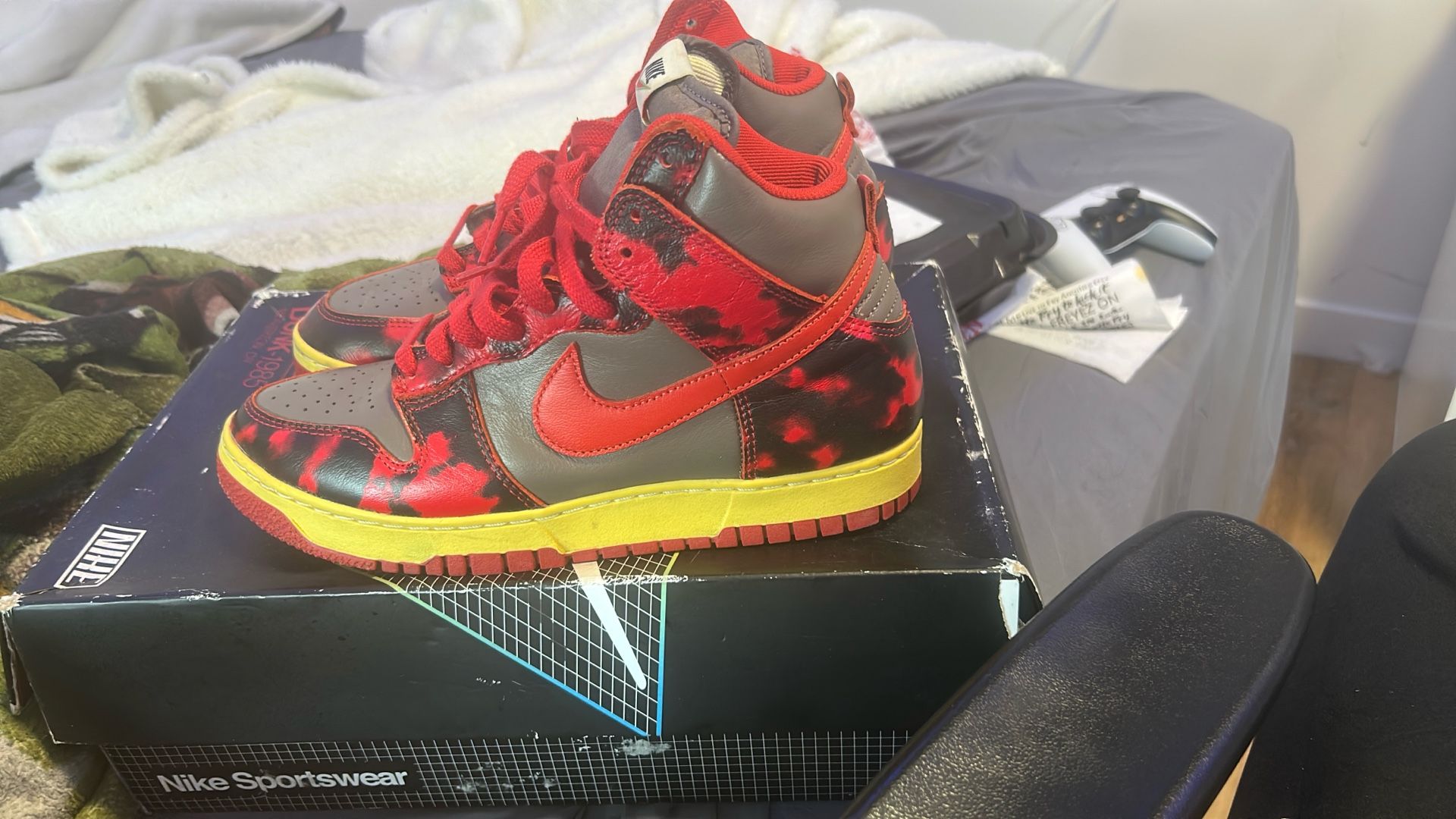 Nike Dunk 1985 Red Acid Wash 