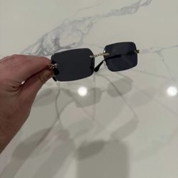 Black Cartier-Style Sunglasses – Clean Look (Comes With Box)