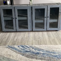Cabinet built, strong and sturdy for a fish tank or TV