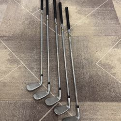 TaylorMade RocketBladez Irons Golf Clubs 6, 7, 8, 9, AW