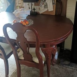 Cherrywood Dining Room Table With Lion's Feet