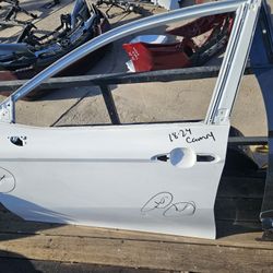 Toyota Camry  Driver  Front Door Oem  18 To 24 