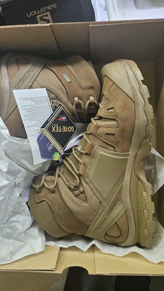 *Brand New* Salomon Quest 4D Forces 2 Boots, Size 11.5