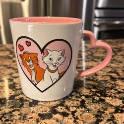Disney The Aristocats ‘We Go Together’ ceramic Mug Cup, Pink Interior Heart Handle, . Great gift for Valentine’s