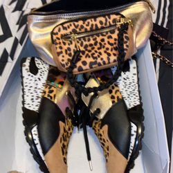 Steve Madden Cliff Animal Wedge Sneakers With Matching Fanny Pack/ Shoulder Bag Sz 7.5