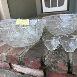 Salad Bowl, Punch Bowl With 10 Cups And 2 Dip Serving Bowls 