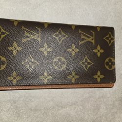 Louis Vuitton Long Bifold Wallet