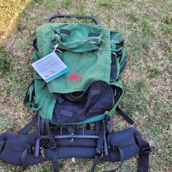 REI Trekker Wonderland Backpack Green Hiking Overnight Day Camp Camping Equipment 