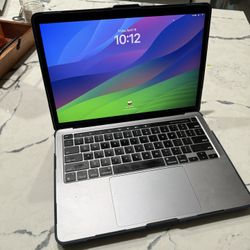 MACBOOK PRO 13 Inch M1
