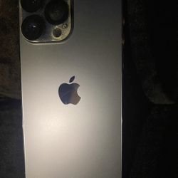 Iphone 14 Pro Max And Series 8 Watch 