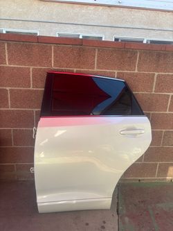 LEFT DRIVER SIDE REAR DOOR 2012 TOYOTA VENZA (WHITE) WITH HINGES