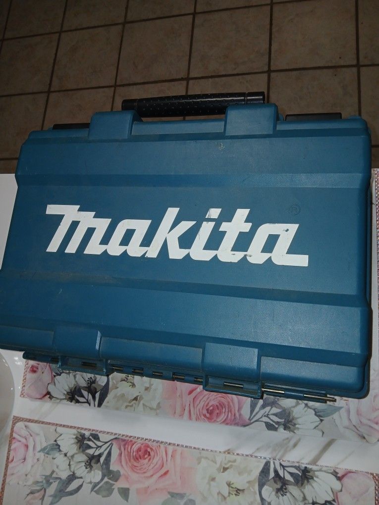 Makita Drill Gun Set