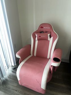 Reclinable Gaming Chair
