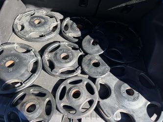 Very nice and durable Hampton Olympic grip rubber plates set. $350 Pair of 45 Pair of 35 Pair of 25 Pair of 10 Pair of 5 Hampton’s grip plates are ful