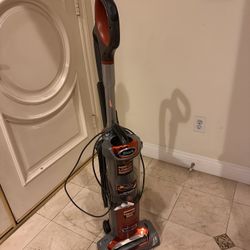 Shark Navigator Swivel Pro Upright Vacuum, pick up in Temple city