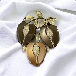 Vintage Lisner brooch peach caramel rare