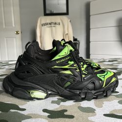 Balenciaga Track.2 Trainer 'White Black