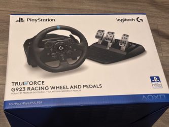 Logitech G923 TrueForce Racing Wheel & Pedals (PlayStation / PC)