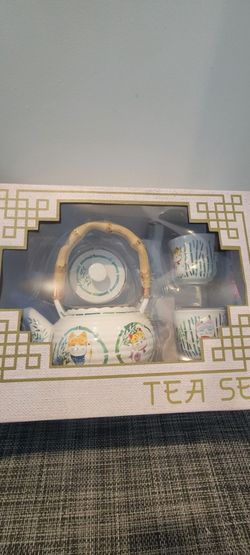 Maneki Neko Cat Tea Set