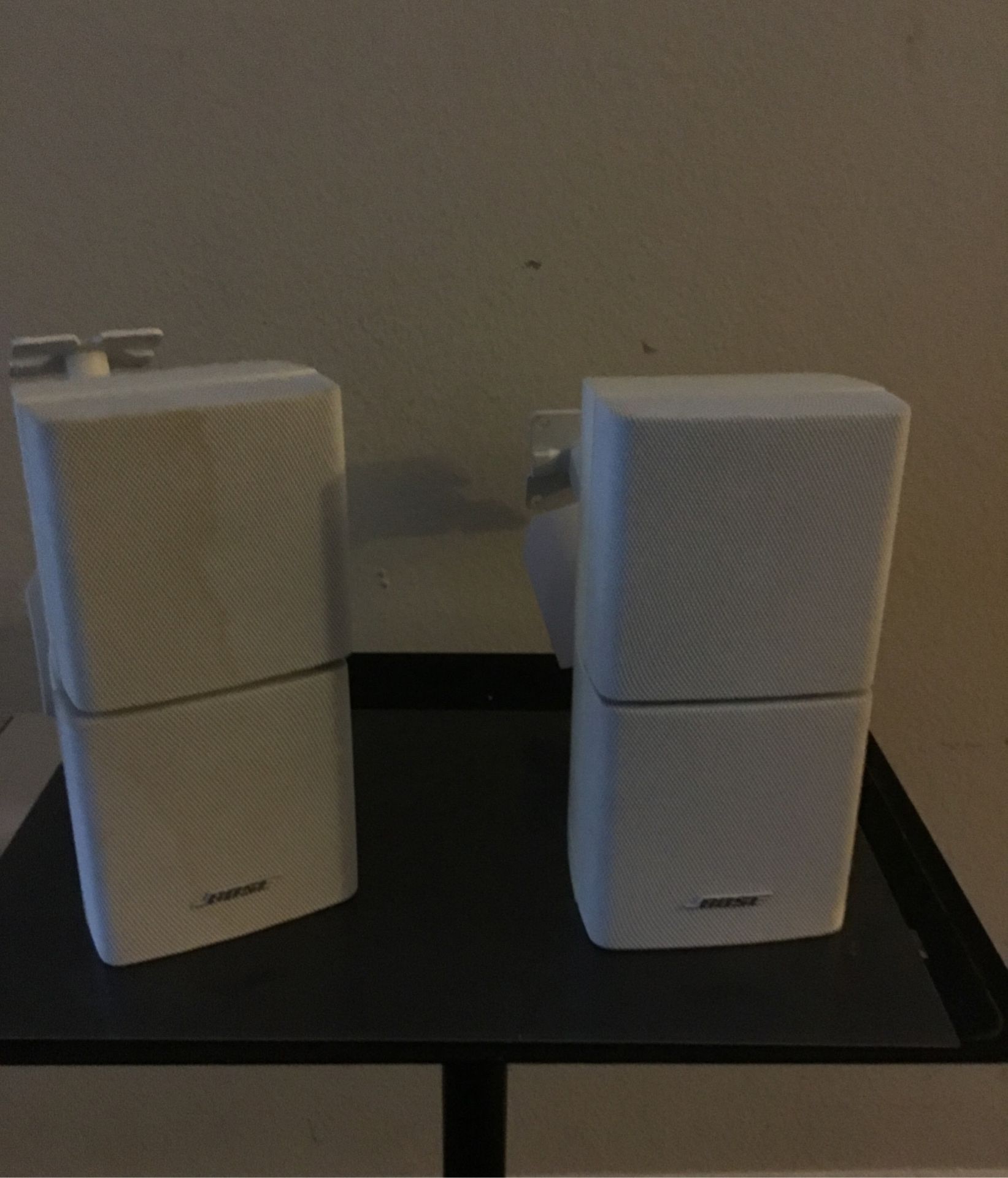 Bose satellite double speakers 🔊