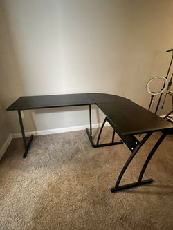 GAMING DESK! MUST GO TODAY