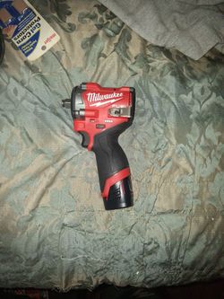 Milwaukee STUBBY 1/2 INCH  IMPACT DRIVER