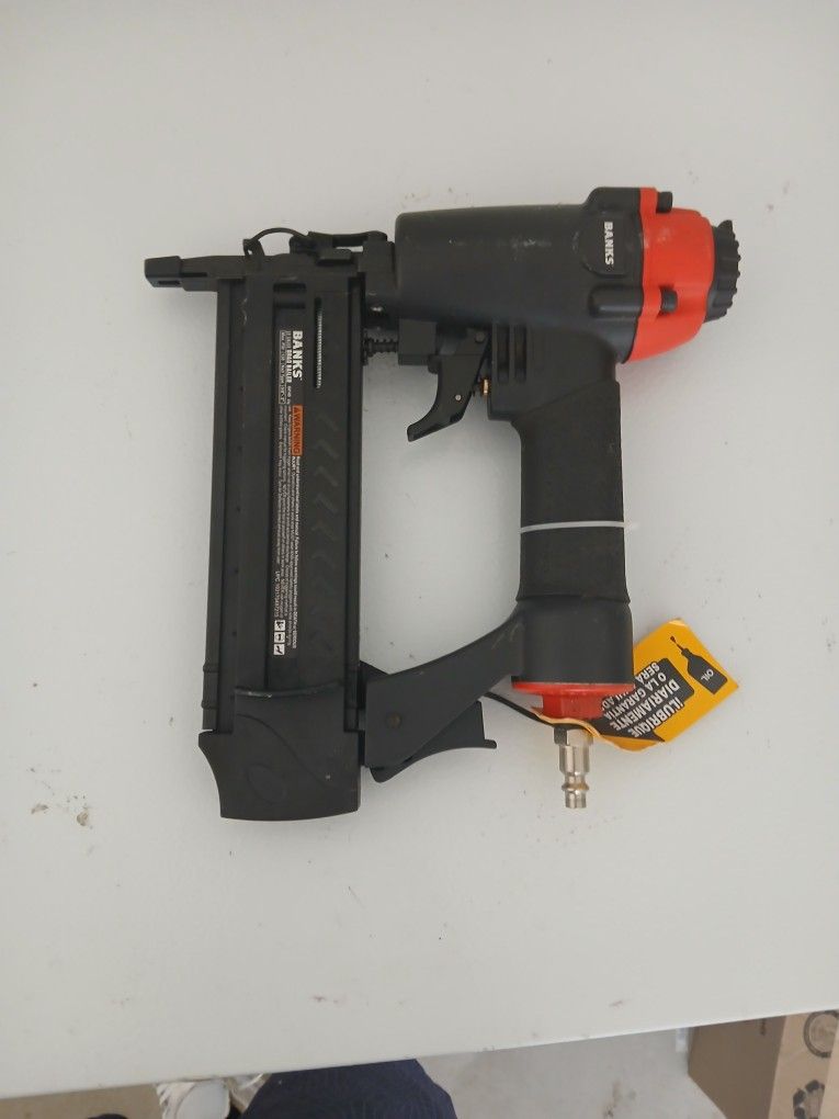 (NEW) Banks Nail Gun